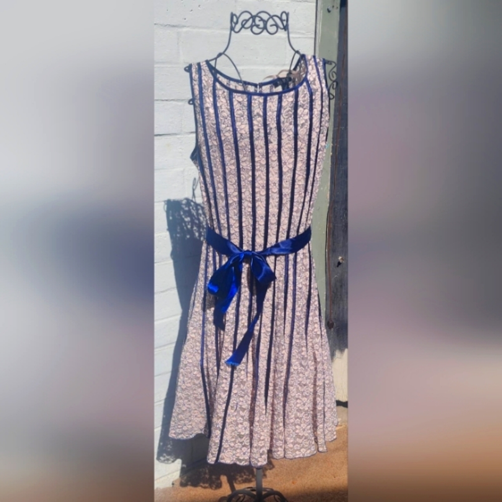 Women's dress